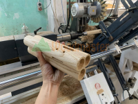 Máy Tiện Gỗ CNC 1500mm Tự Động: Tiện, Chà Nhám Tối Ưu Công Suất 11614